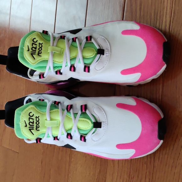 Women Nike sneakers - Picture 2 of 7